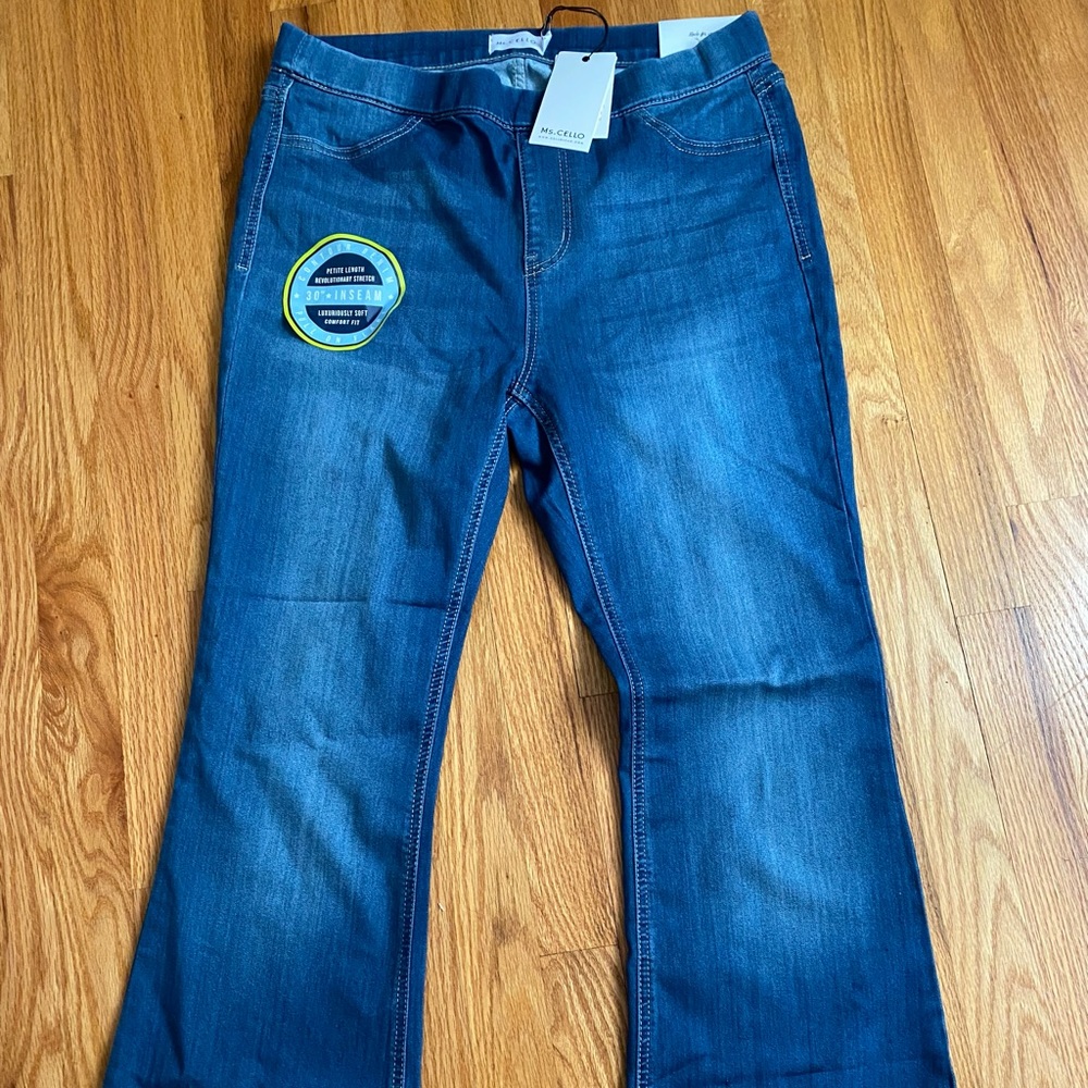 PETITE Ms CELLO Flare Leg Jeans 1x